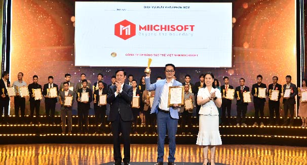 2021年に Miichisoft がトップアウトソーシング企業としてSao Khue賞を受賞した! 1 Miichisoftが日本市場でトップアウトソーシング企業となりました